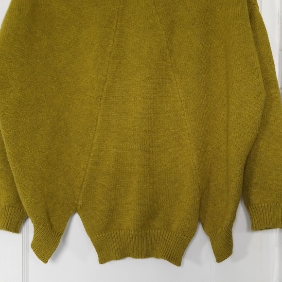 High-low turtleneck sweater - Picture 5 of 7